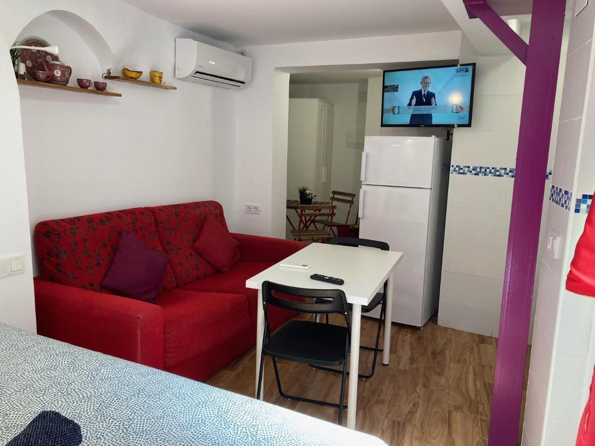 Malaguena Salerosa "Apartamento - Estudio Con Terraza" En Casa Tipica De 1 A 4 Dormitorios Málaga Buitenkant foto