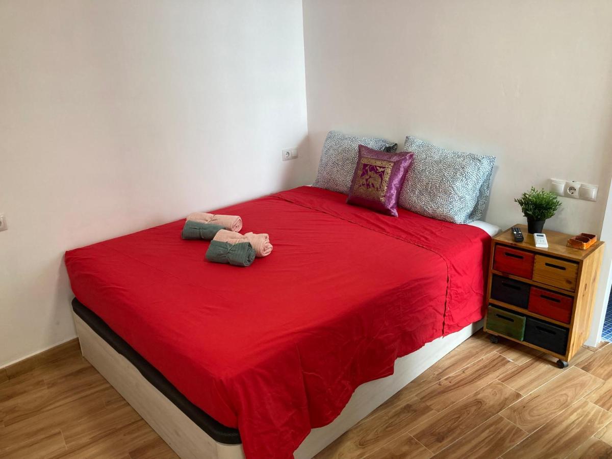 Malaguena Salerosa "Apartamento - Estudio Con Terraza" En Casa Tipica De 1 A 4 Dormitorios Málaga Buitenkant foto