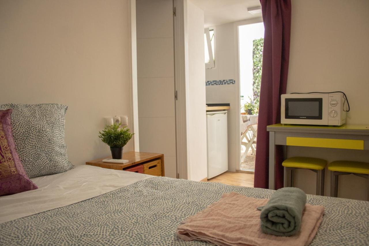 Malaguena Salerosa "Apartamento - Estudio Con Terraza" En Casa Tipica De 1 A 4 Dormitorios Málaga Buitenkant foto