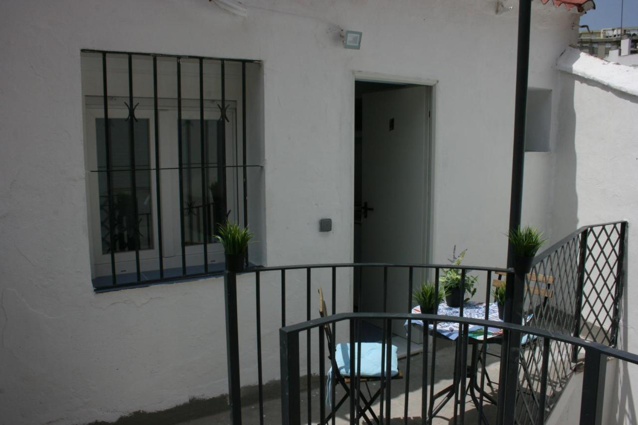 Malaguena Salerosa "Apartamento - Estudio Con Terraza" En Casa Tipica De 1 A 4 Dormitorios Málaga Buitenkant foto