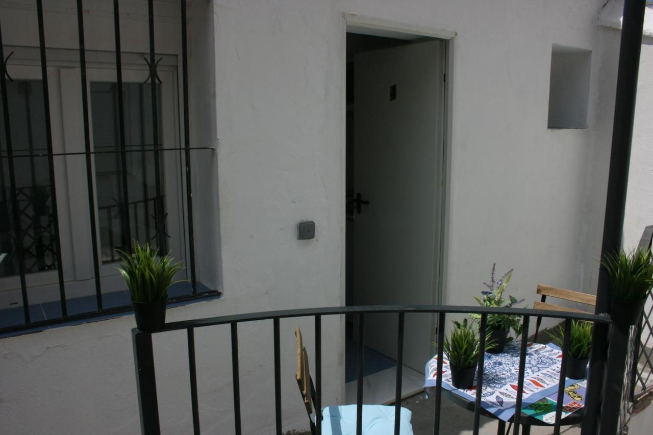 Malaguena Salerosa "Apartamento - Estudio Con Terraza" En Casa Tipica De 1 A 4 Dormitorios Málaga Buitenkant foto