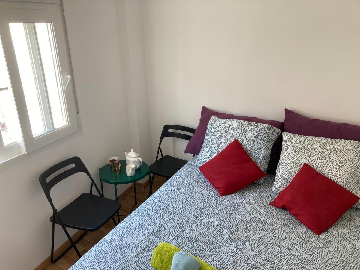 Malaguena Salerosa "Apartamento - Estudio Con Terraza" En Casa Tipica De 1 A 4 Dormitorios Málaga Buitenkant foto